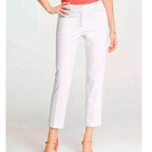 Ann Taylor Factory White Signature Cropped Leg Pants. Size 2